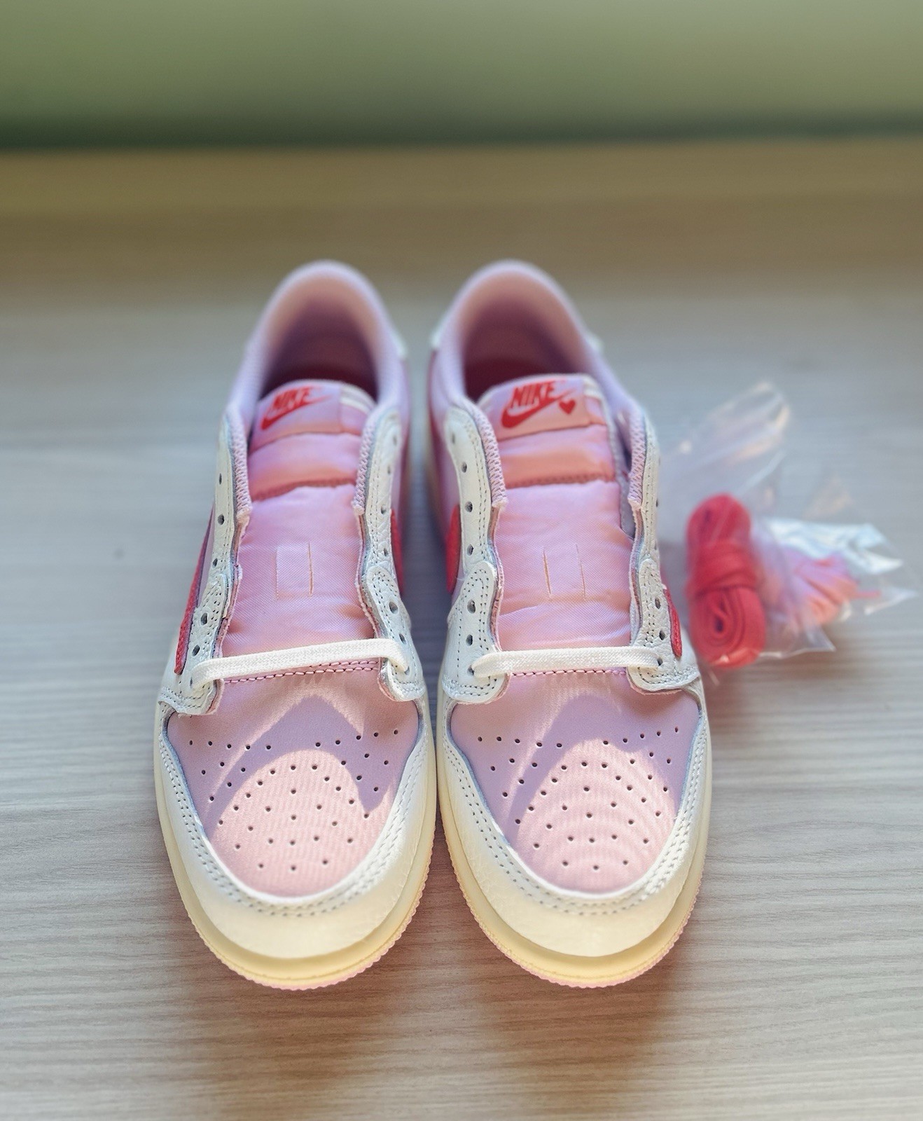 Jordan Air Jordan 1 Low OG SP (PS) Kids Pink White Sneaker 3Y IQ7065-101