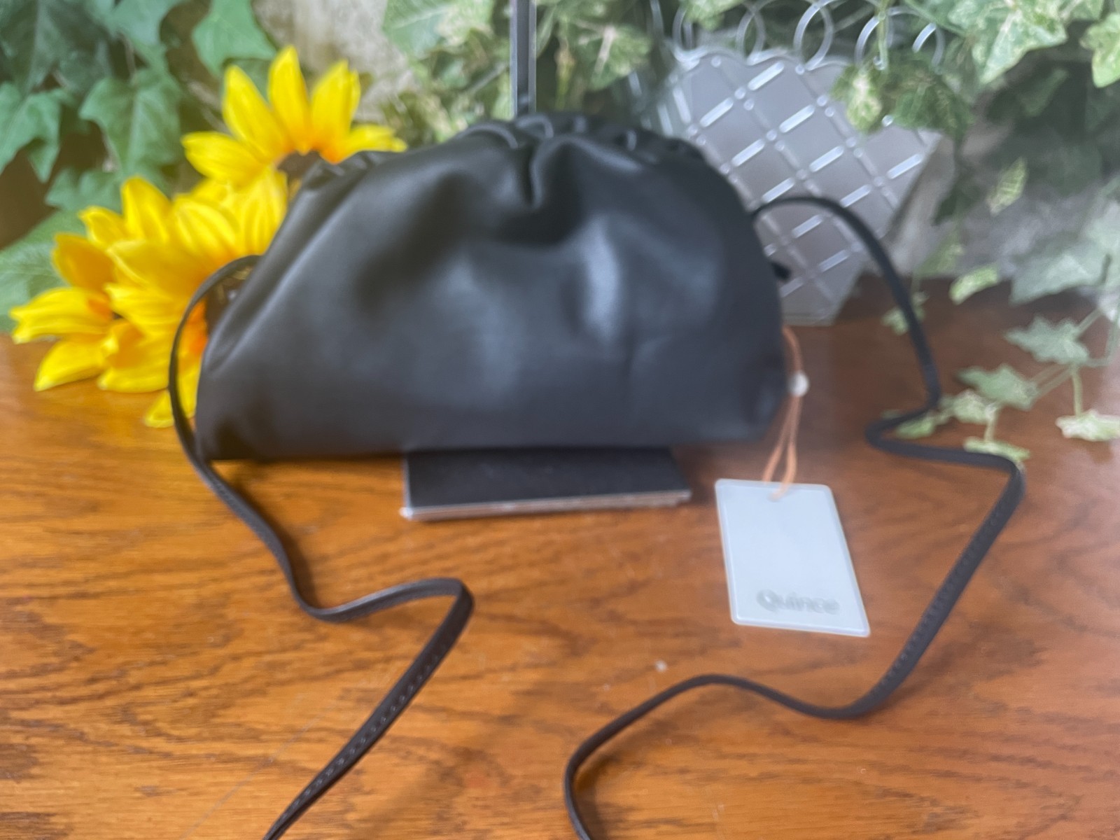 NWT QUINCE ITALIAN LEATHER POUCH CROSSBODY CLUTCH BAG BLACK HANDBAG MSRP $130