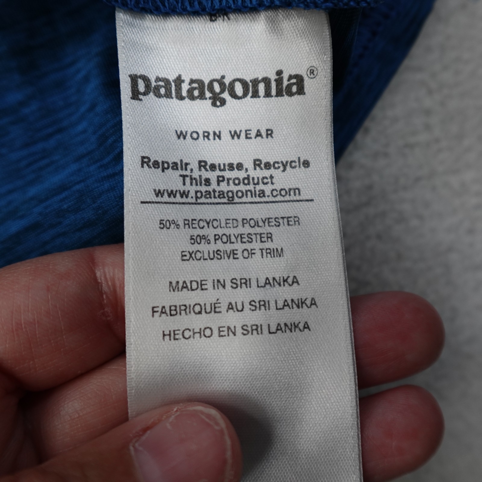 Patagonia Capilene Cool Daily Shirt Mens XS Blue Trail Running Graphic Tee UPF