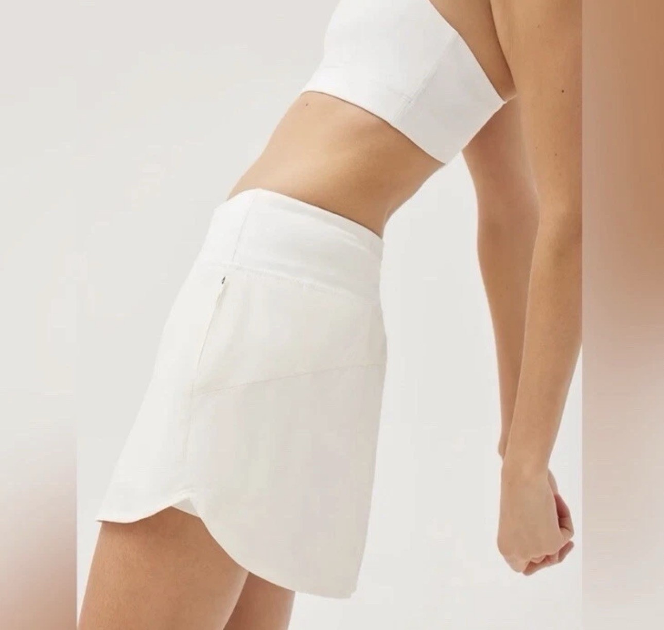 Outdoor Voices Skort Women’s White Medium Hudson 4” Golf Athleisure Zip Pocket