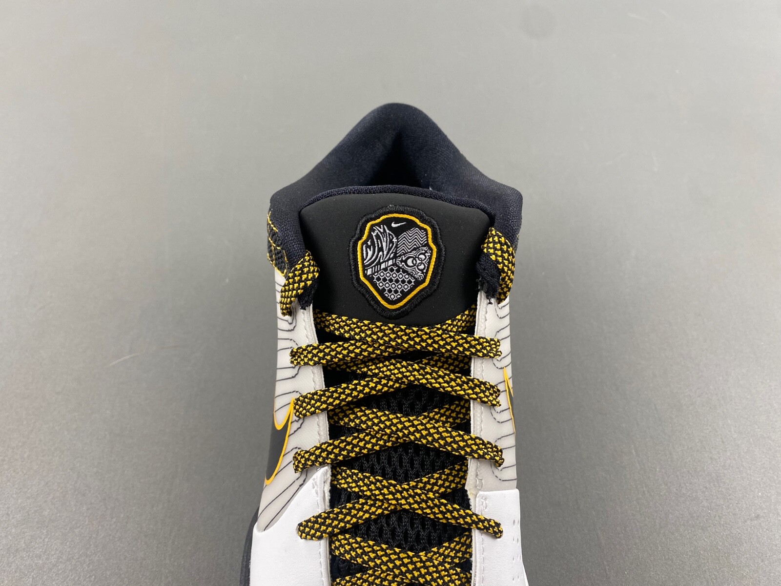 Zoom Kobe 4 Protro Del Sol 2019 – AV6339-101