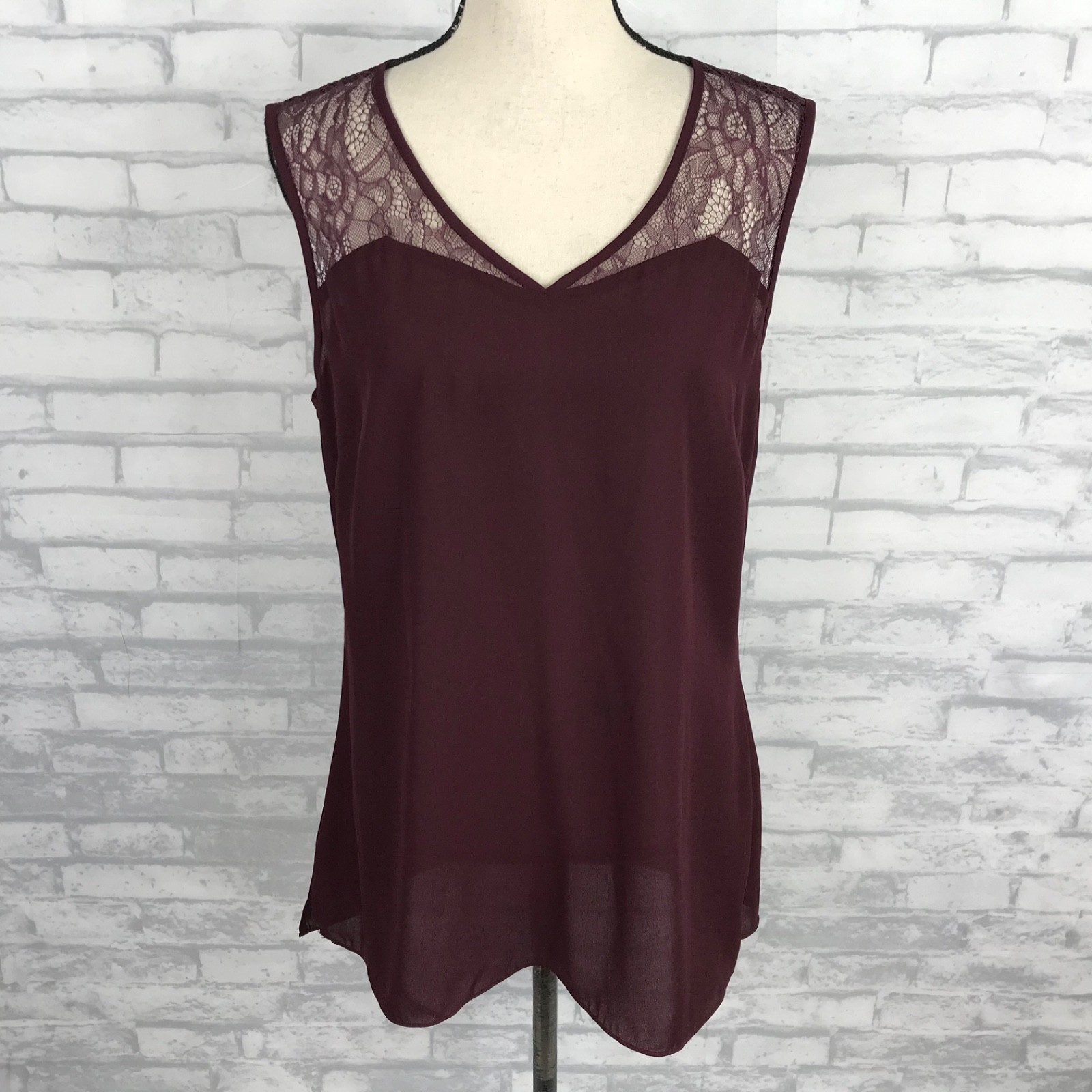 Long Tall Sally Women Blouse Top US 10 Burgundy Sleeveless Lightweight Lace Yoke