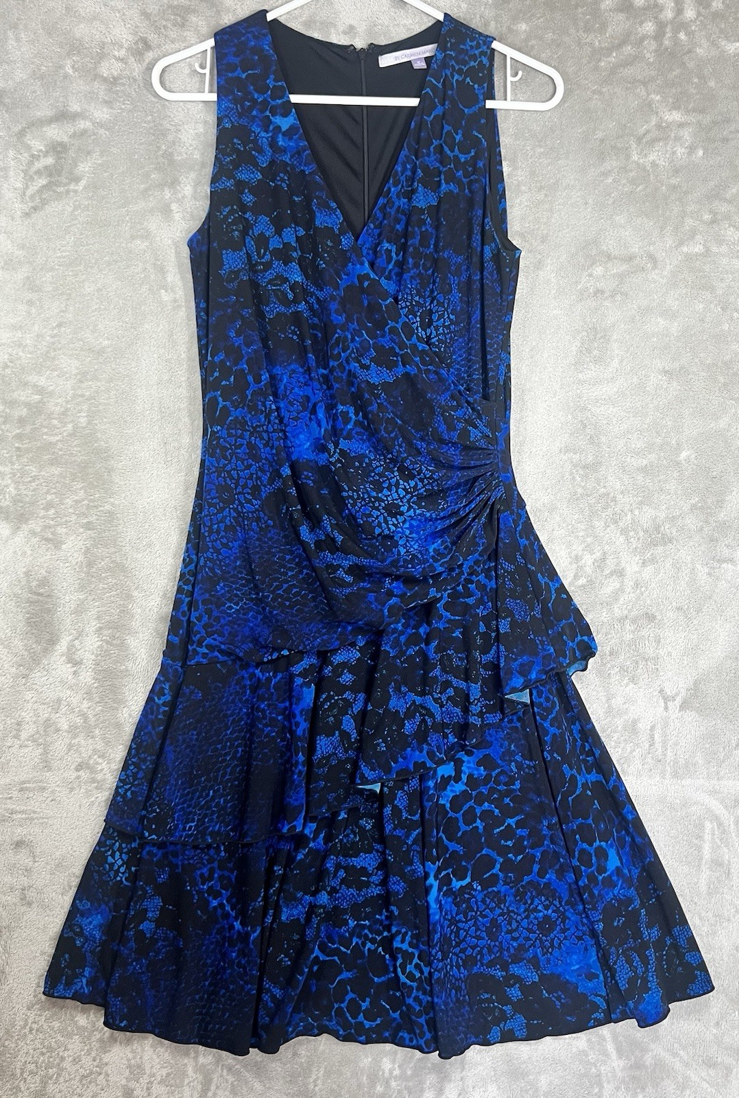 Carmen Marc Valvo Luxe dress Size 10 Pleated Evening Gown floral back & blue