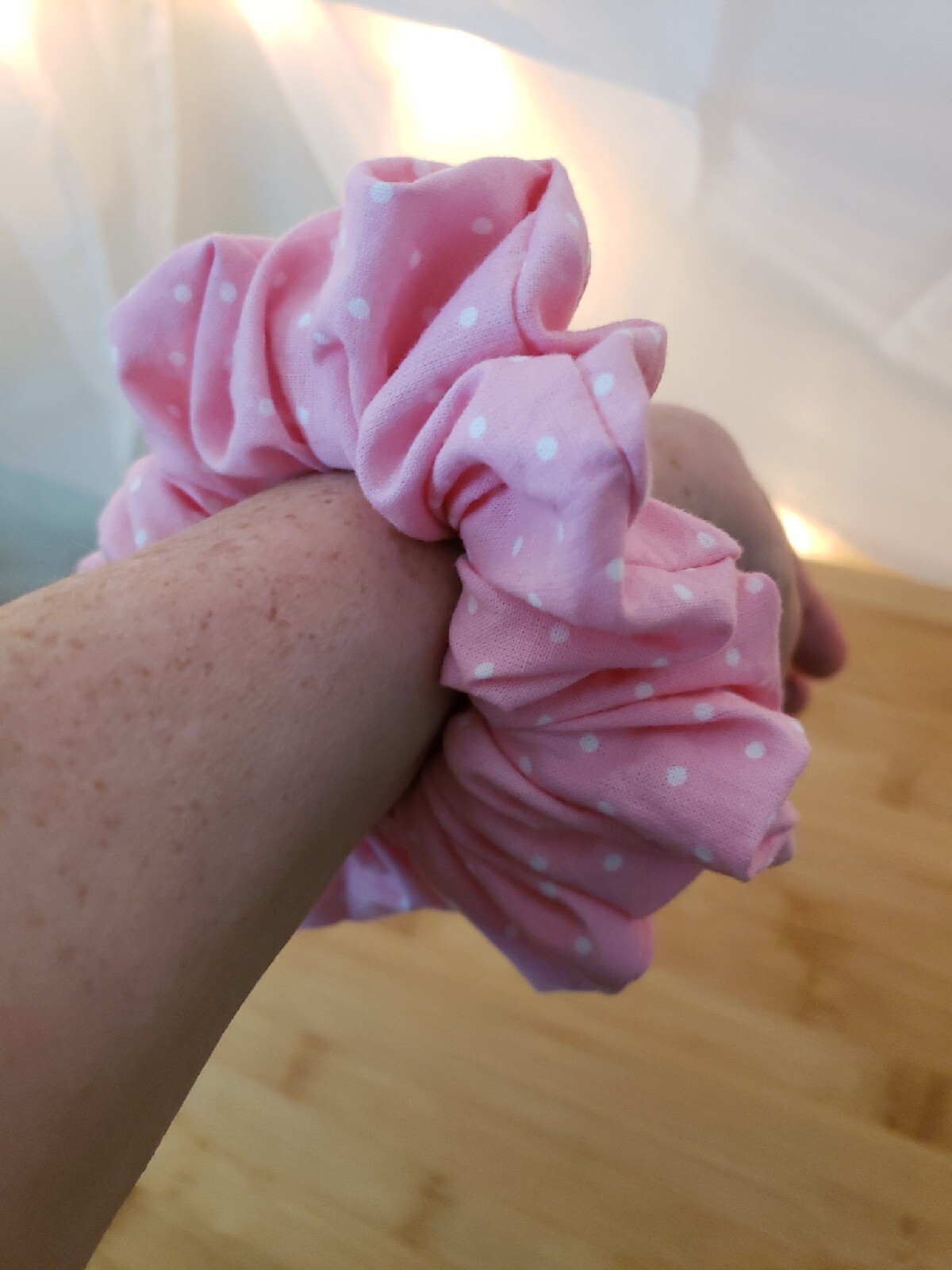 Handmade Women Girl Unisex Teen Scrunchie Light Pink Polka Dots Regular Size New