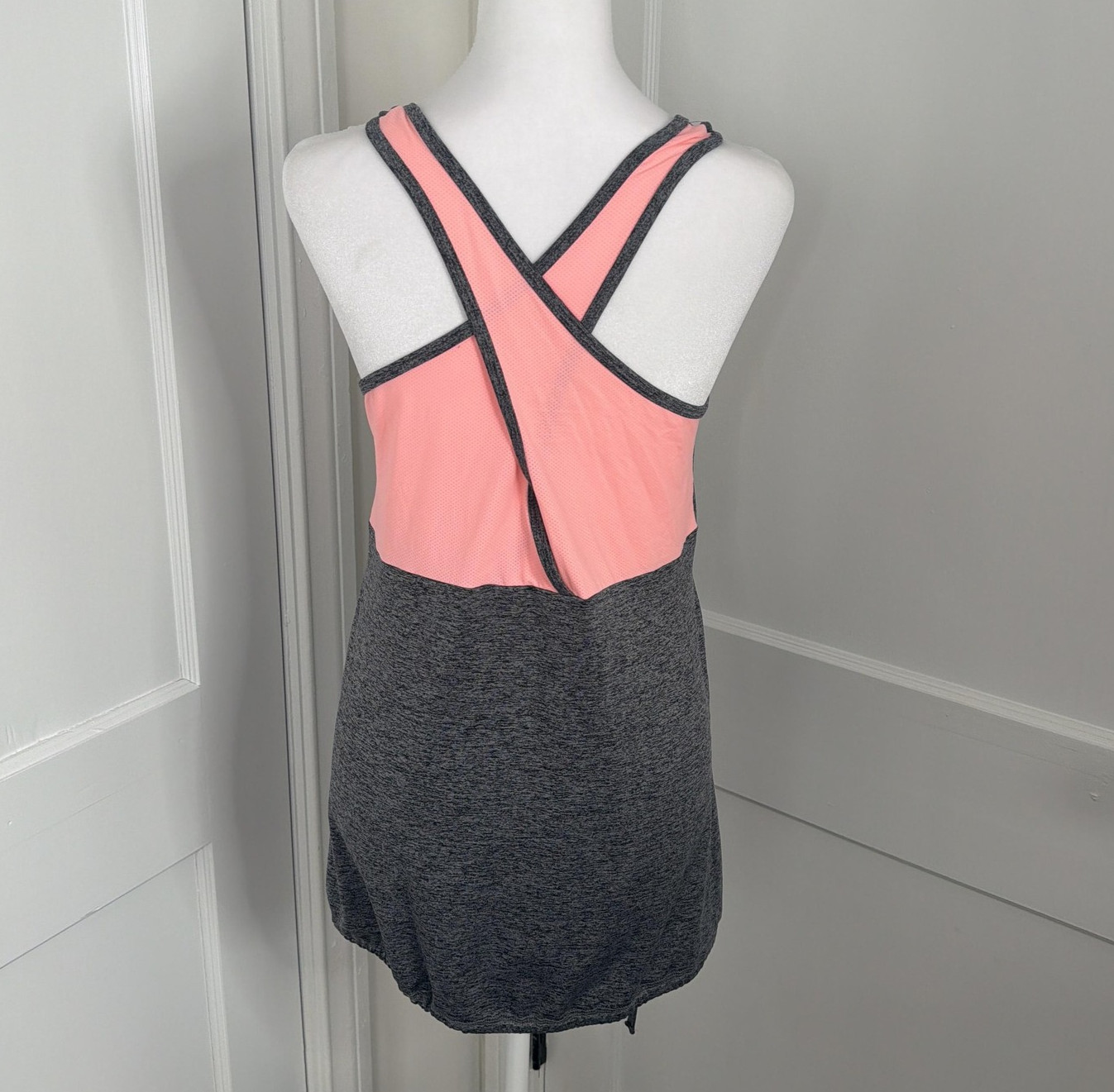 Latched Mama Too Womens Medium Gray Nursing Tank Drawstring Logo Athletic NEW