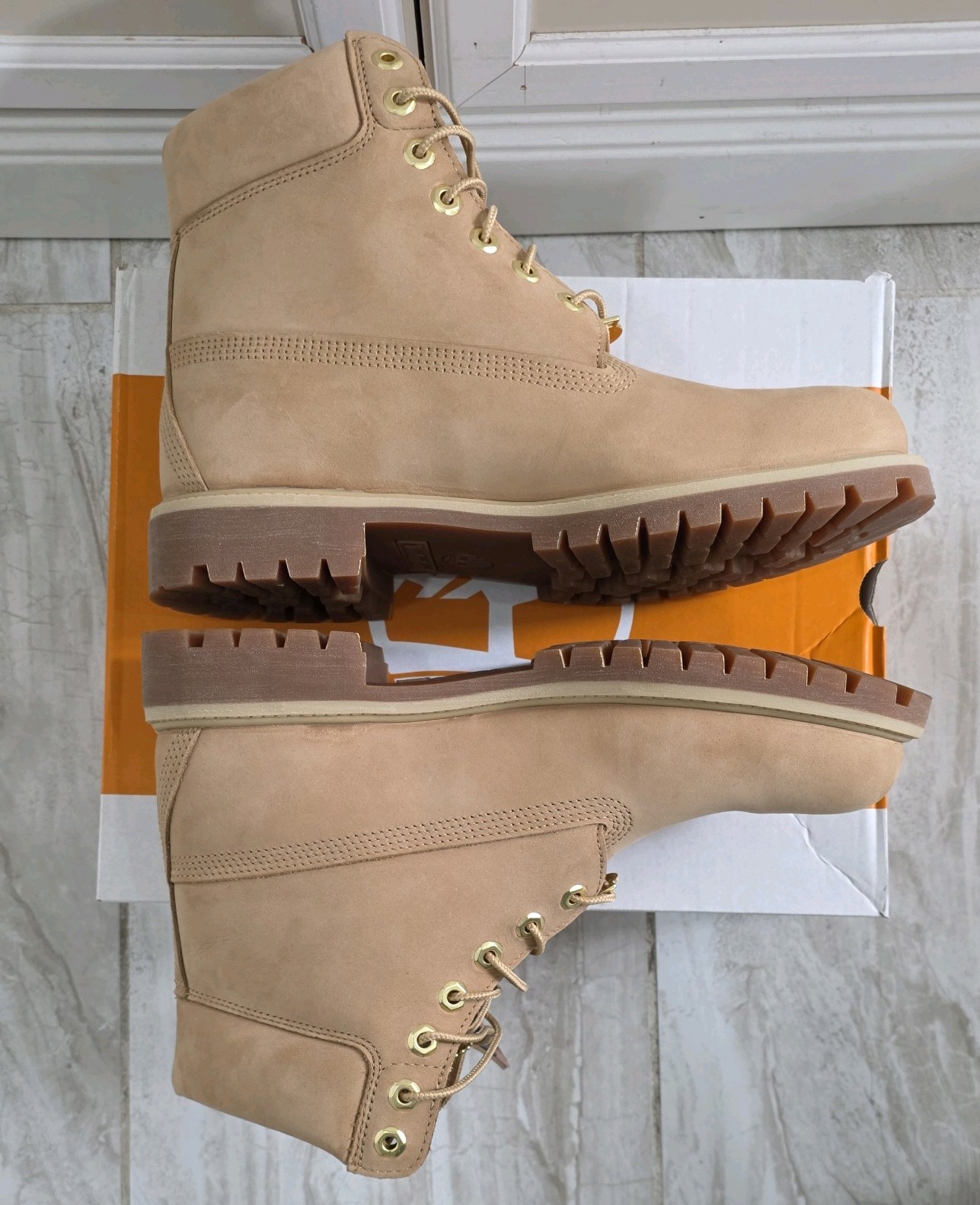Timberland Used Premium Waterproof Light Beige Nubuck Men’s Boot Size 10.5