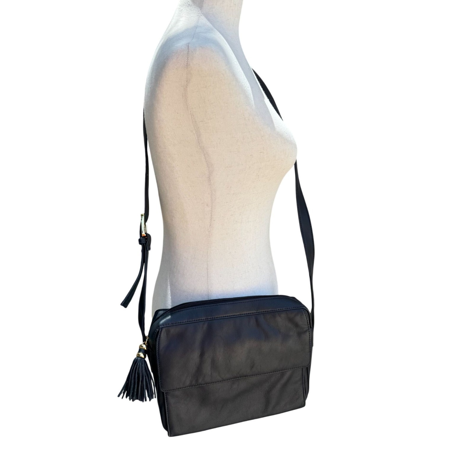 Giani Bernini Black Leather Crossbody Bag Tassel Gold Hardware Camera Bag