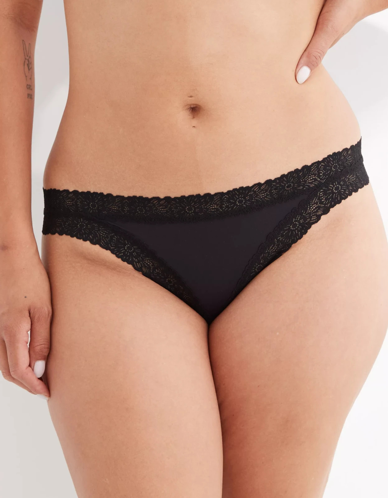 XS American Eagle AERIE Sunnie Blossom Lace Thong Undies Panties Underwear Black