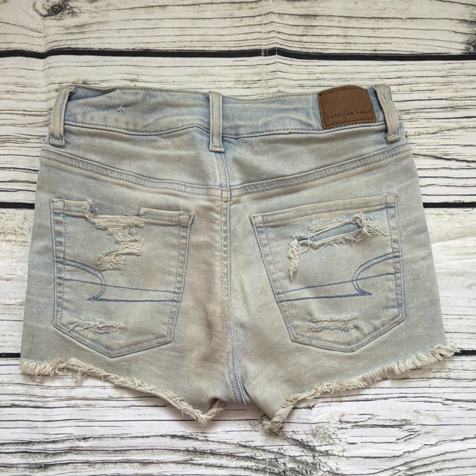 American Eagle Next Level Stretch Light Wash Cut Off Denim Shorts Women’s 2