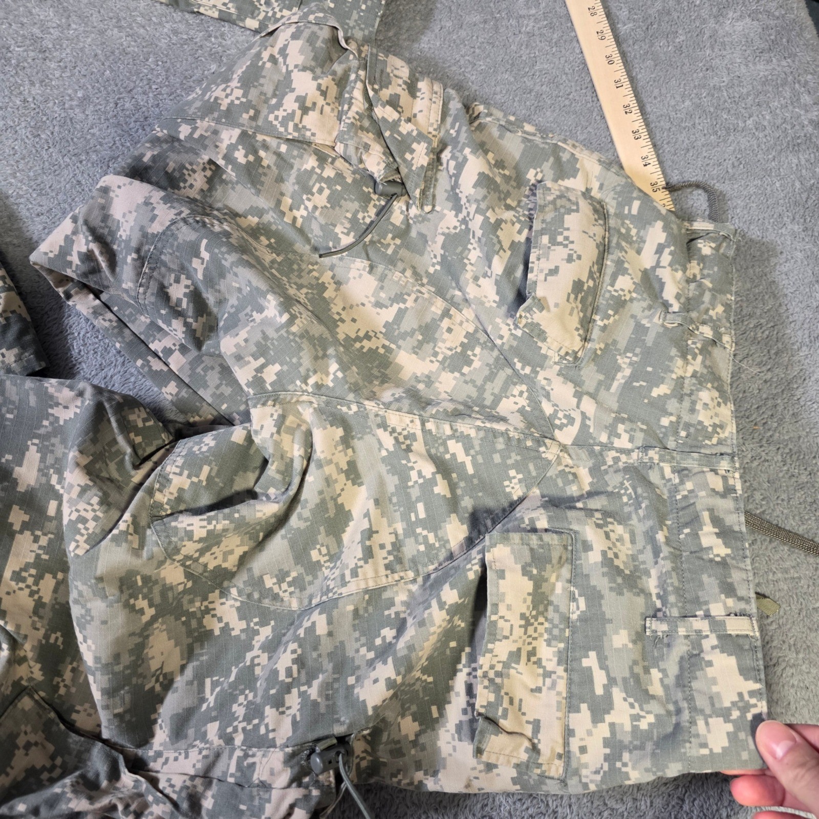 US Military Mens Medium Regular ACU Uniform Set Digital Camo Jacket Pants UCP