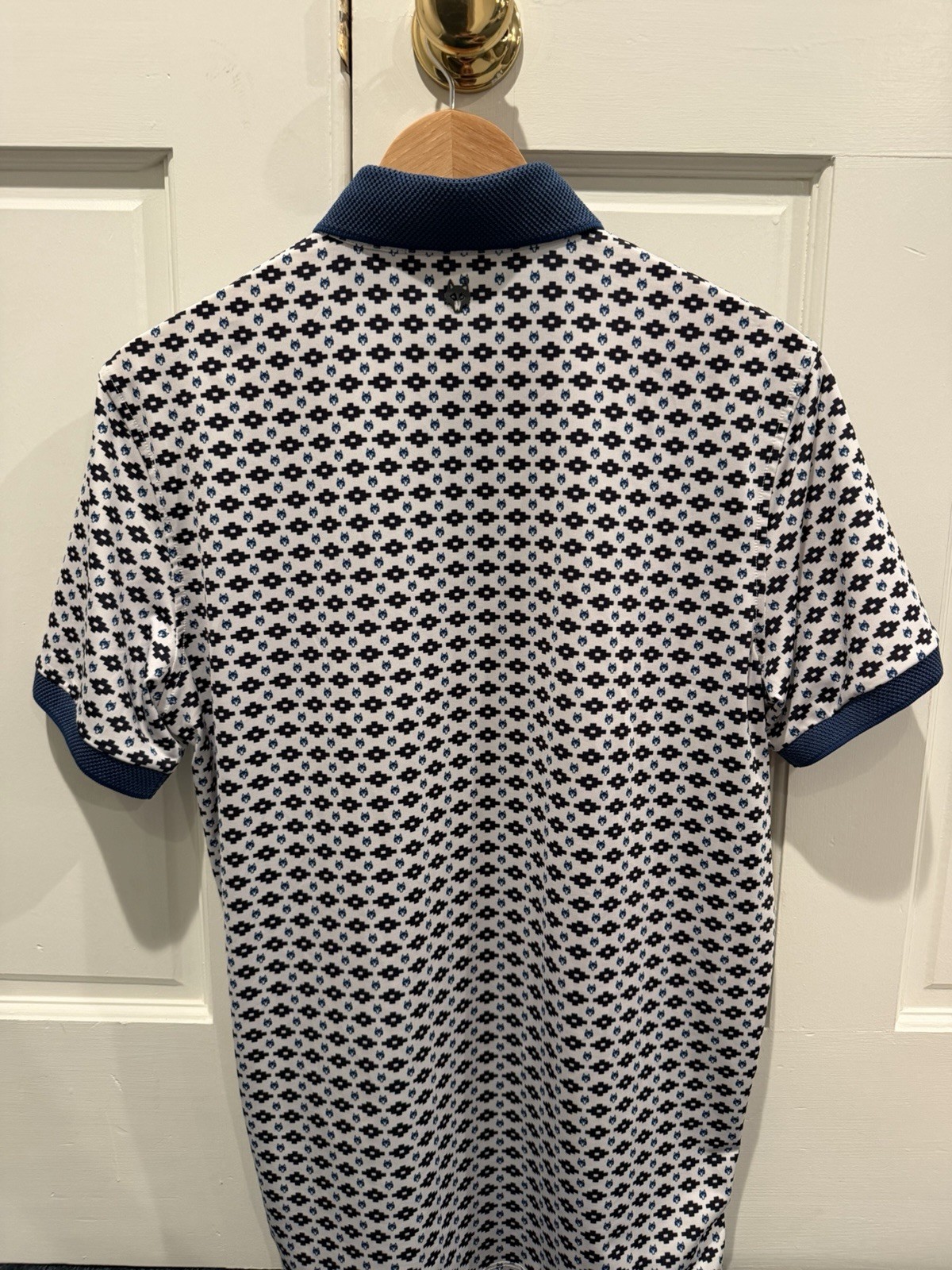 Greyson Men’s Performance Polo – Egyptian style and wolf print design size small