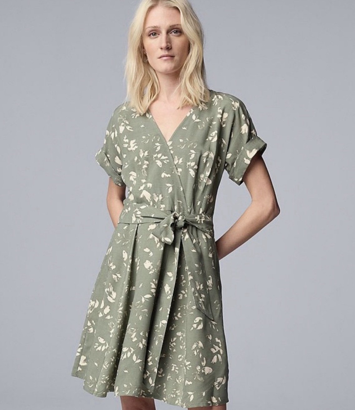 Simply Vera Vera Wang Women’s Green/White Floral V-Neck Wrap Tie Mini Dress, L