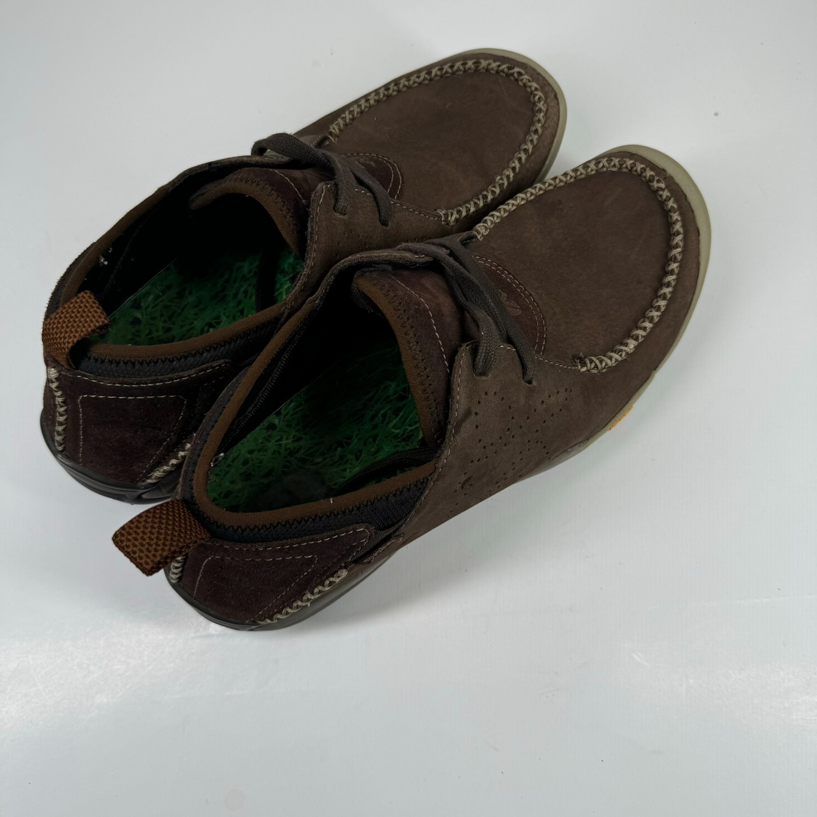 Cushe Baja Chill Men’s US 11 Dark Brown Suede Oxford Loafers Vibram Sole UM00131