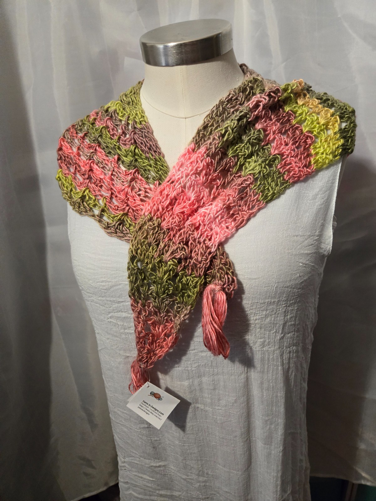 New Handmade Crocheted Soft Lace Triangular Scarf Shawl Sarong Wrap
