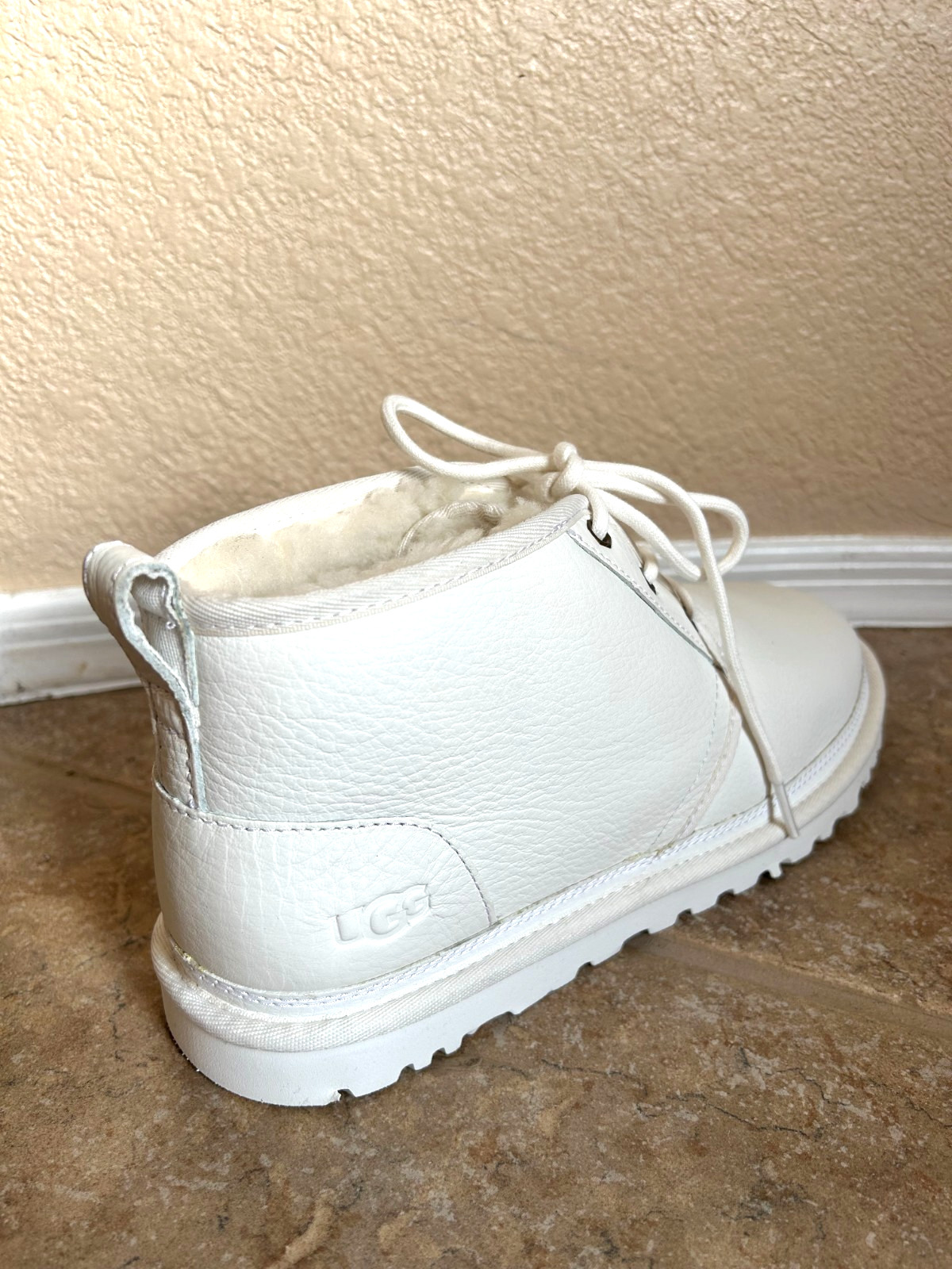 UGG Neumel Chukka Ankle Boots Men’s 11 Eur 44 White Leather 1133777 $150 NEW