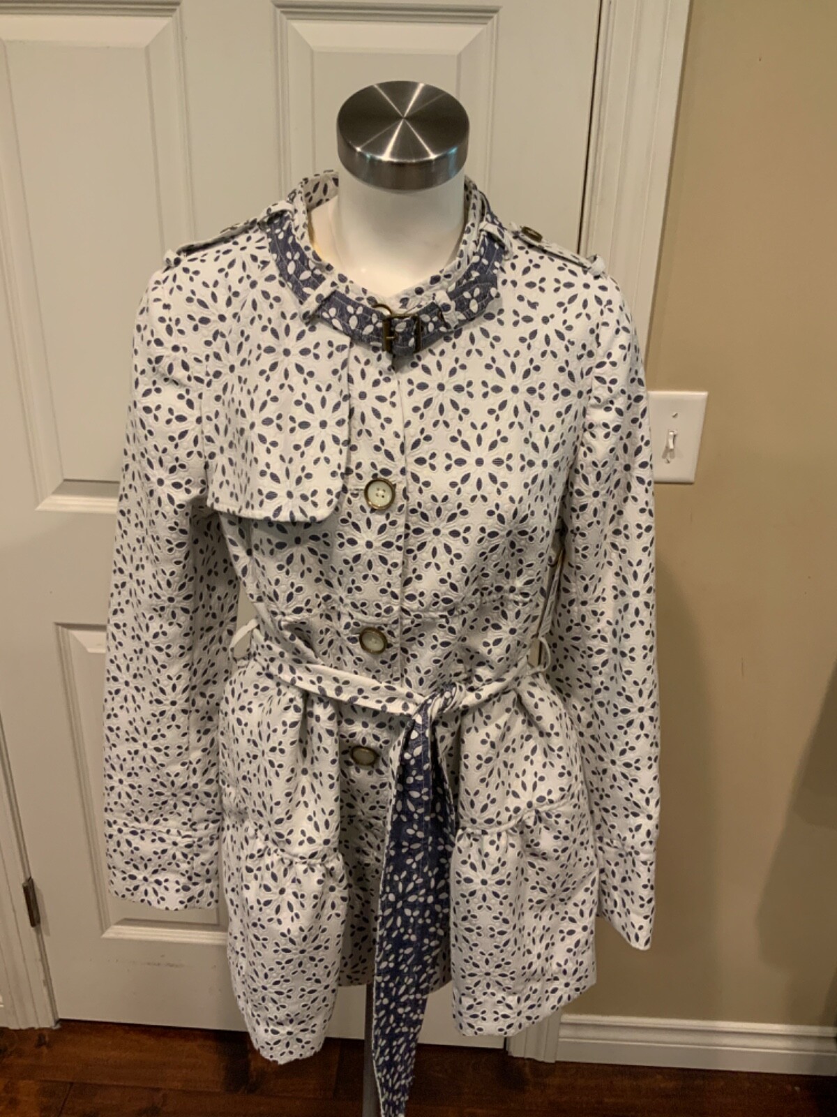 Elevenses White & Chambray Floral Eyelet Patterned Peplum Trench Jacket, Size 12