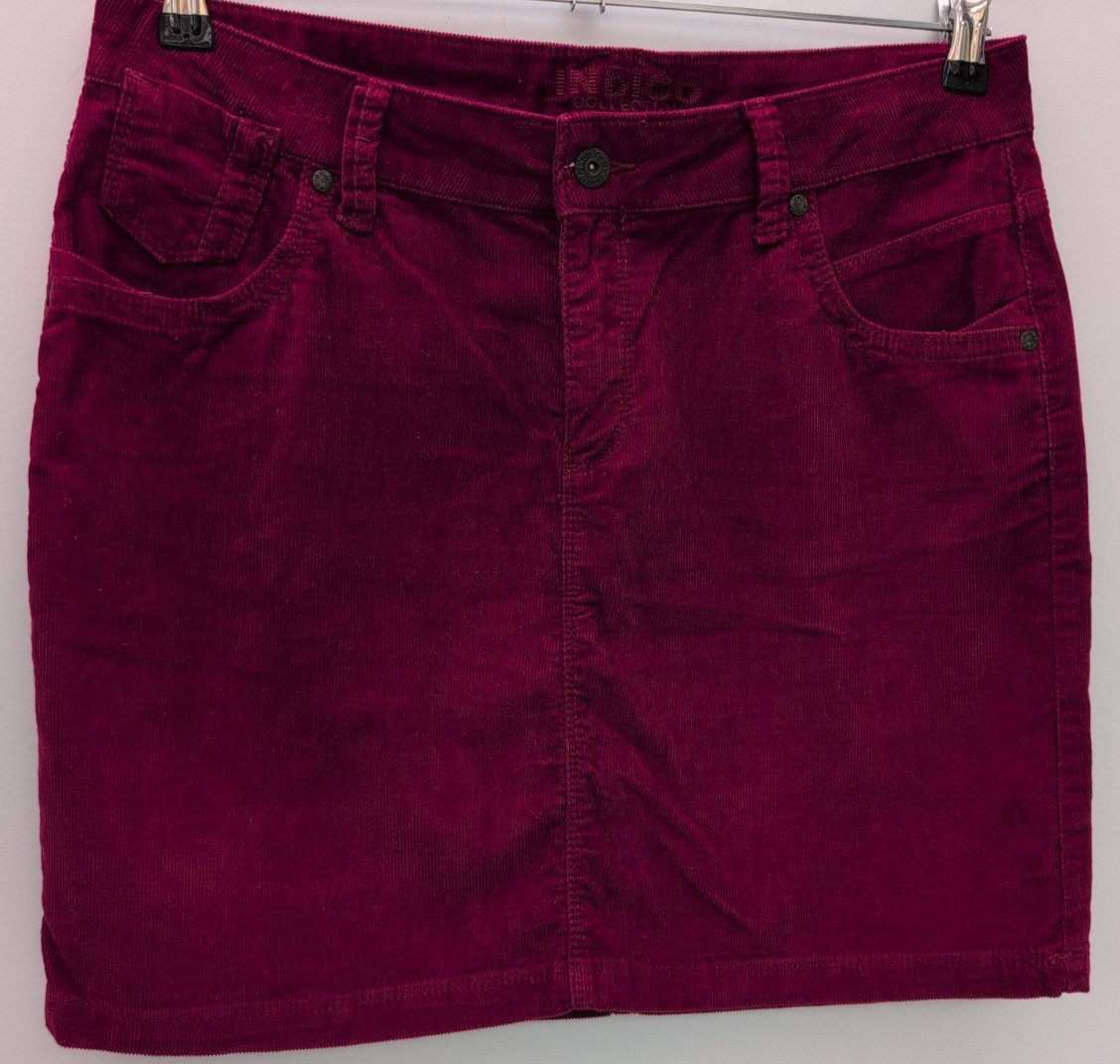 M&S Indigo Collection Corduroy Mini Skirt in Berry Colour Size UK 14 Length 18″.