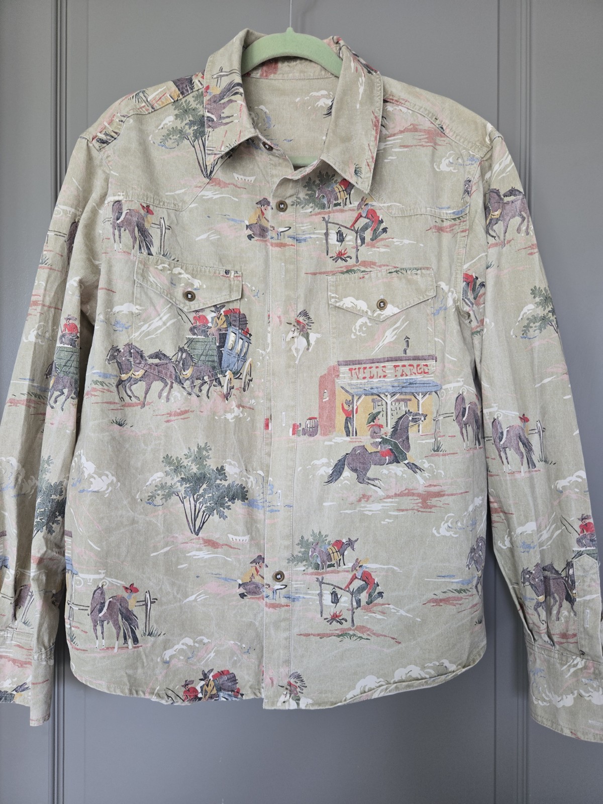 Vintage Western Mens Shirt Size Large Brand Unknown denim-like cotton material