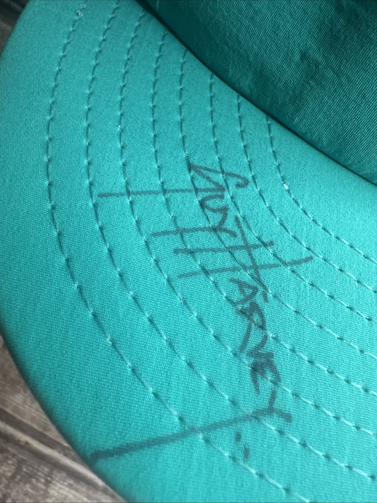 GUY HARVEY Ltd Fishing Hat Snapback SZ M/L Hat SIGNED Mahi Louisville Mfg Co.