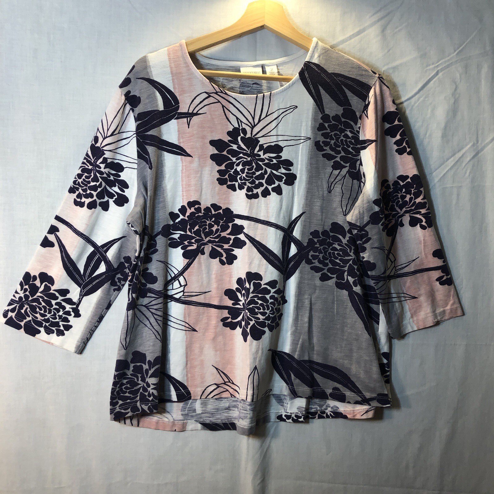 Weekend by Chico’s Size 2 White Pink Grey Sripes Black Flowers Knit Shirt