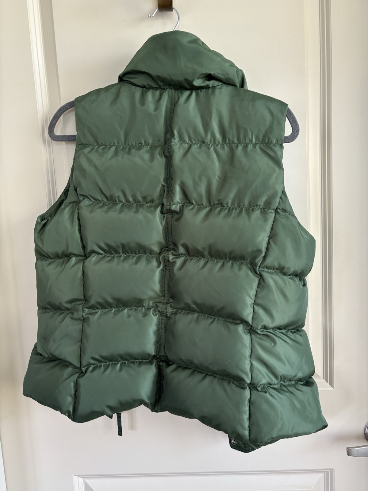 J.Crew Green Puffer Vest Womens Medium Down Filled Quilted Snap Zip
