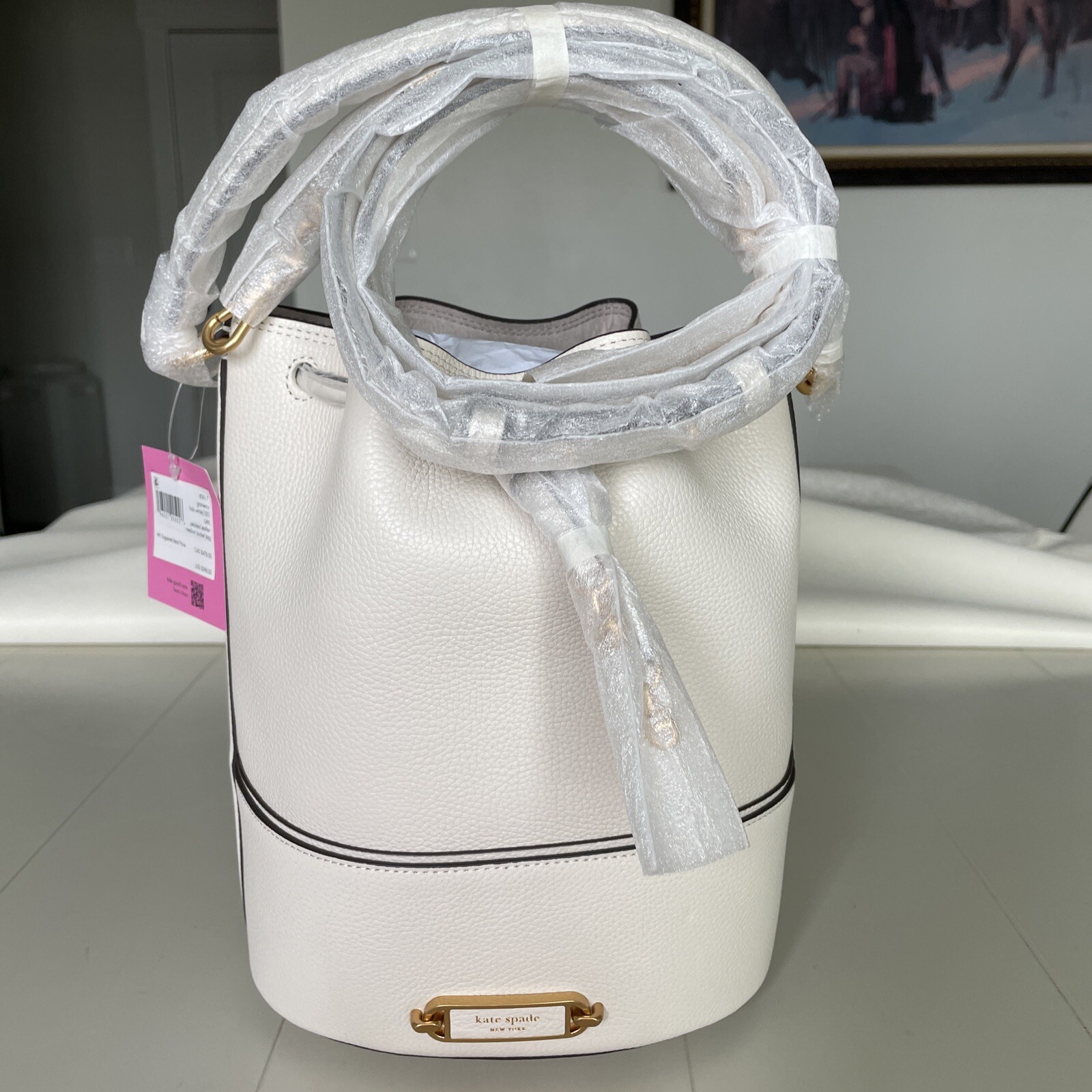 NWT KATE SPADE Gramercy medium bucket bag, halo white, $398