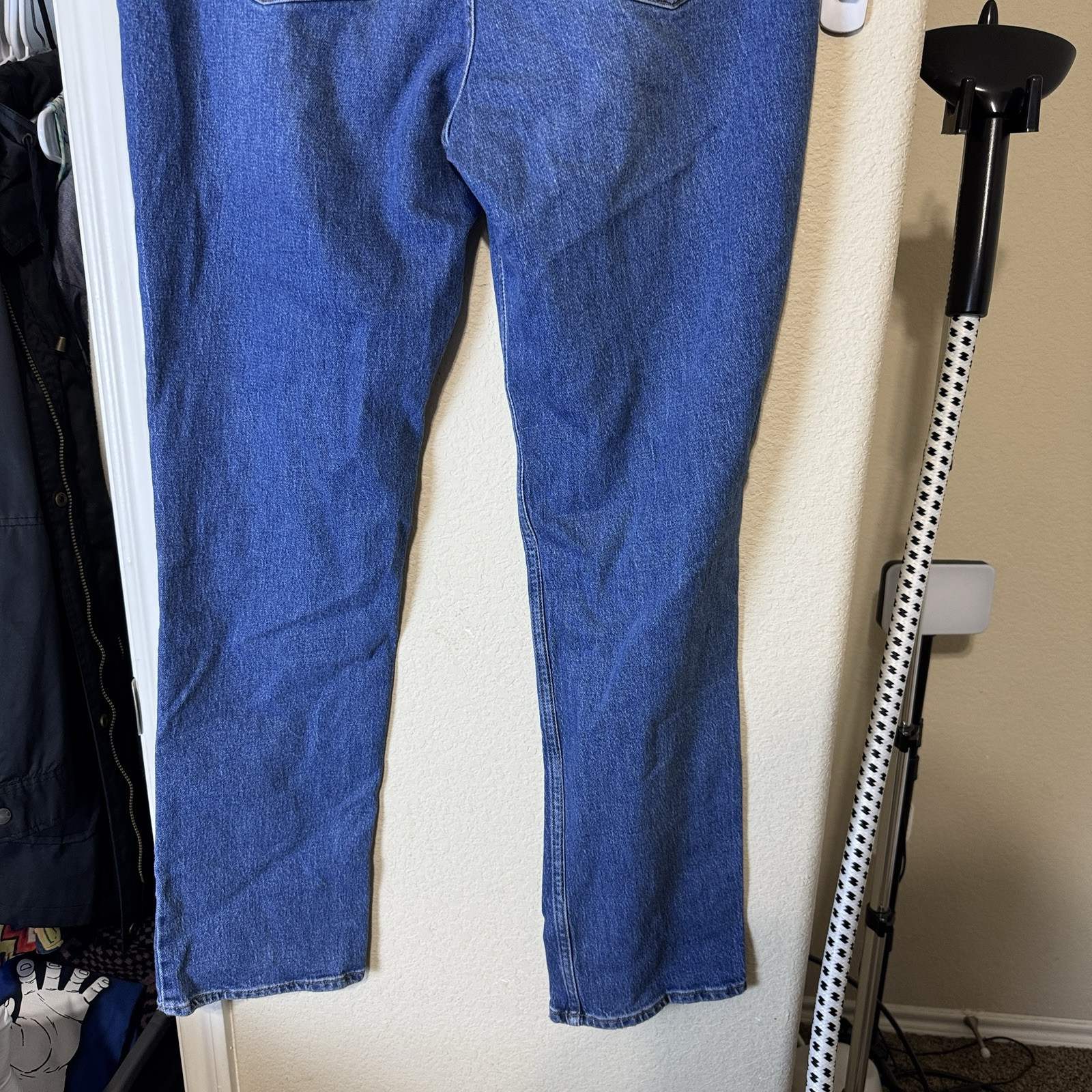 Good American 90’s Icon Straight Jeans Women’s size 14/32 ripped knees