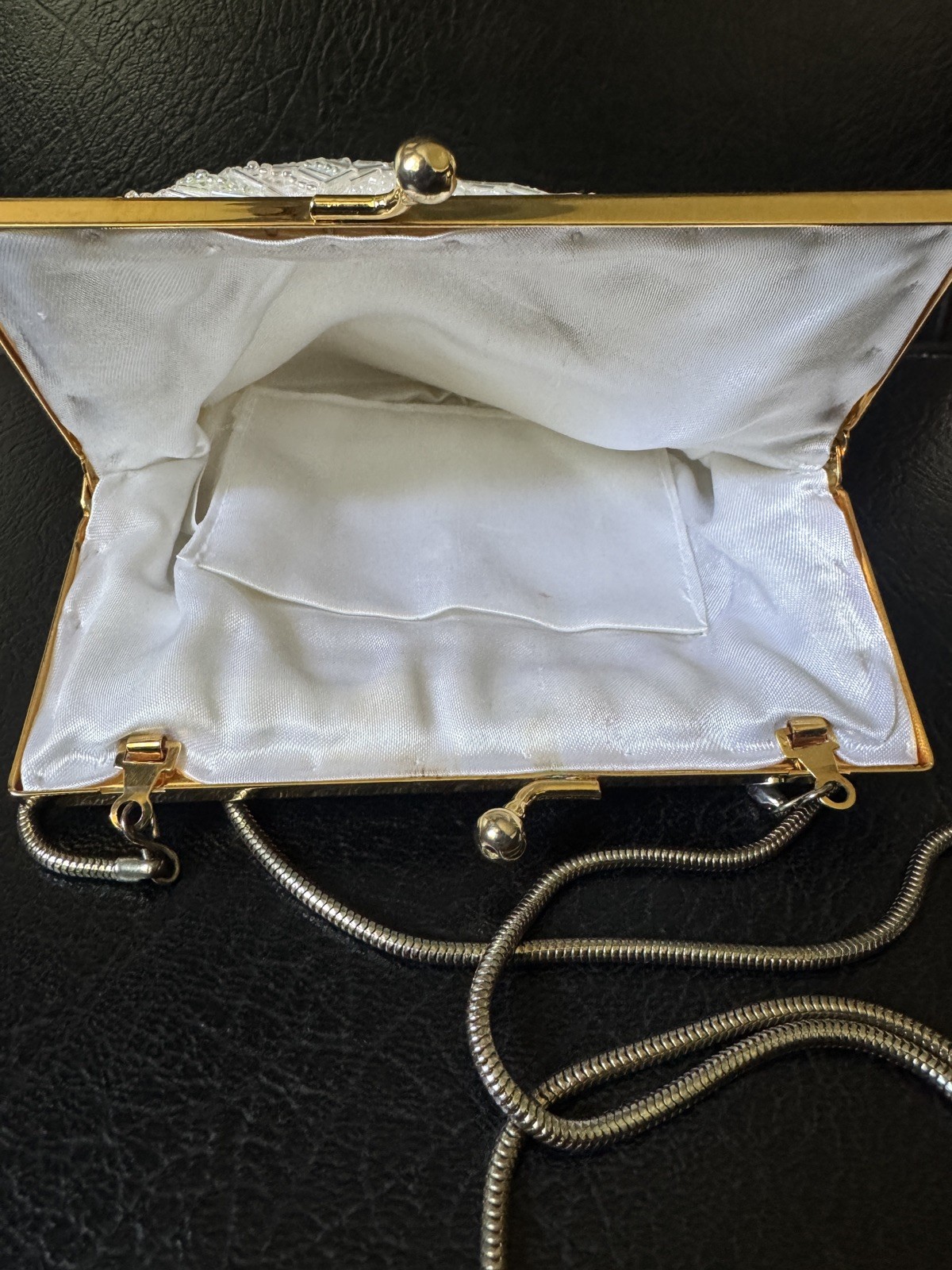 Vintage La Regale Glass Beads,Clam Shell purse