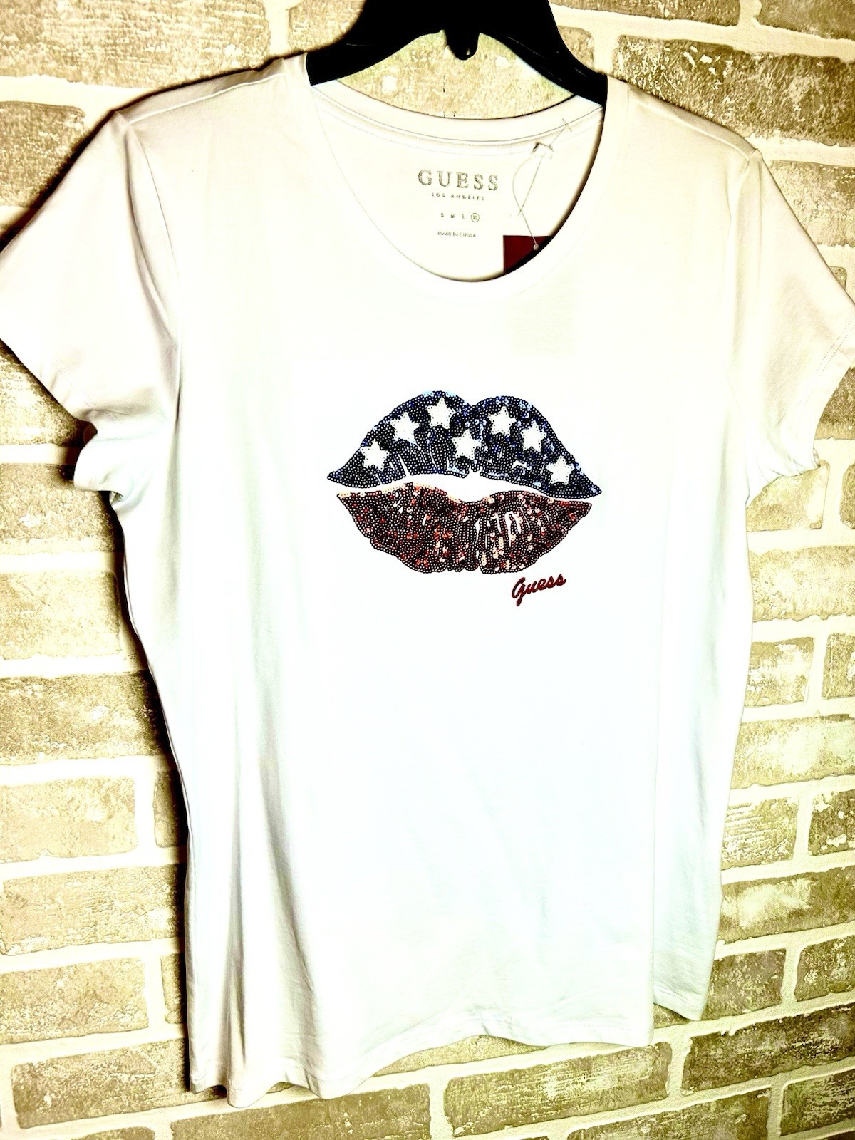 GUESS Women’s S White Crew Neck Sequin Stars & Lips Short Sleeve T-Shirt