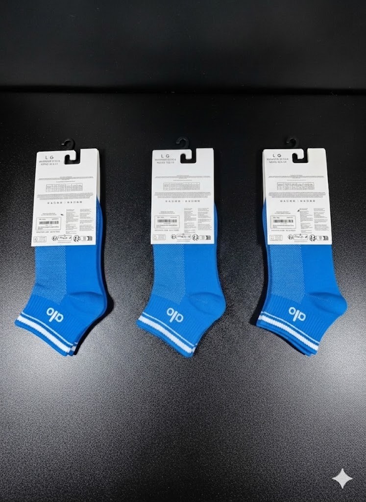 Аӏо Yoga Unisex Half-Crew Throwback Socks Blue/White Size L NWT 3 Pairs
