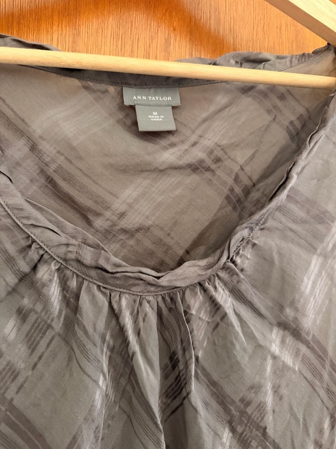 Ann Taylor Silk Blend Gray Plaid Cap Sleeve Ruffle Neck Blouse
