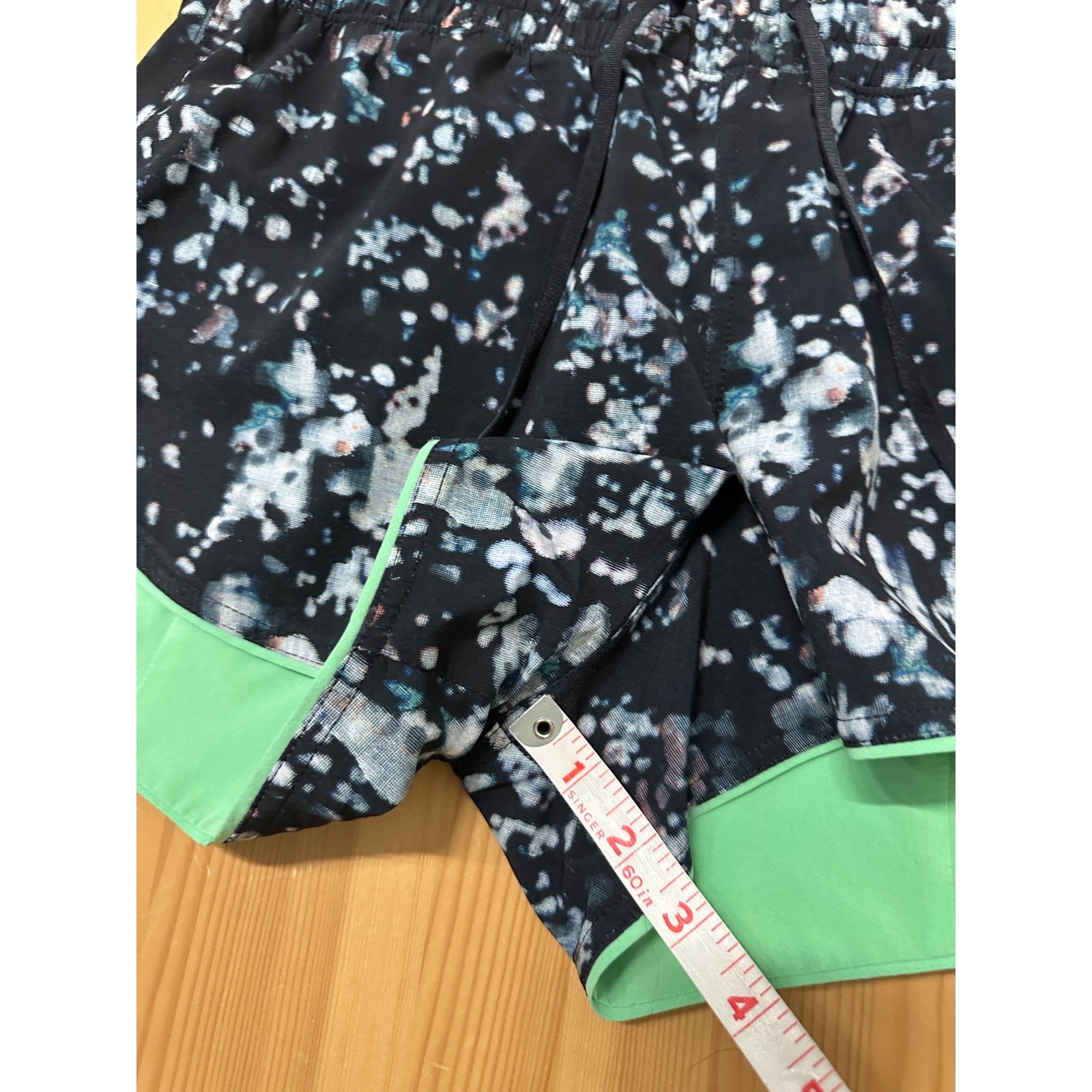 Lululemon Choose A Side Short 3″ Size 6