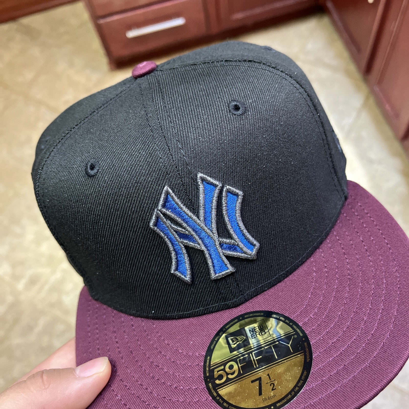 Hat Club Exclusive New York Yankees Stained Glass New Era 59Fifty Size 7 1/2 Hat