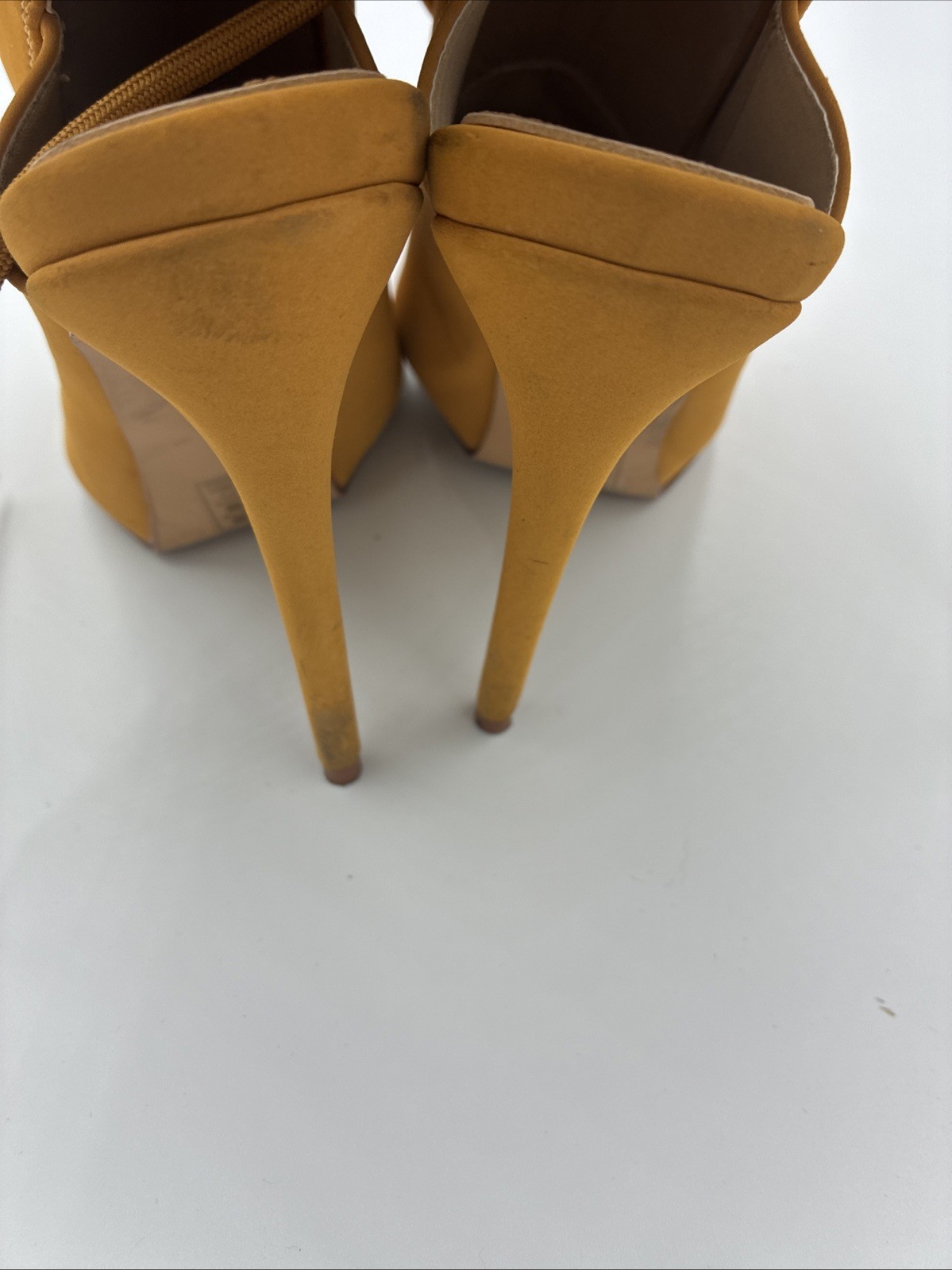 AZALEA WANG YELLOW LACE UP STILETTO BOOTIE SIZE US 8