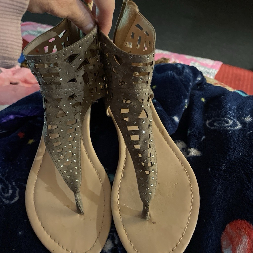Bongo Womens Leather Gladiator Studded Ankle Strap Back Zip Sandals 6 Brown