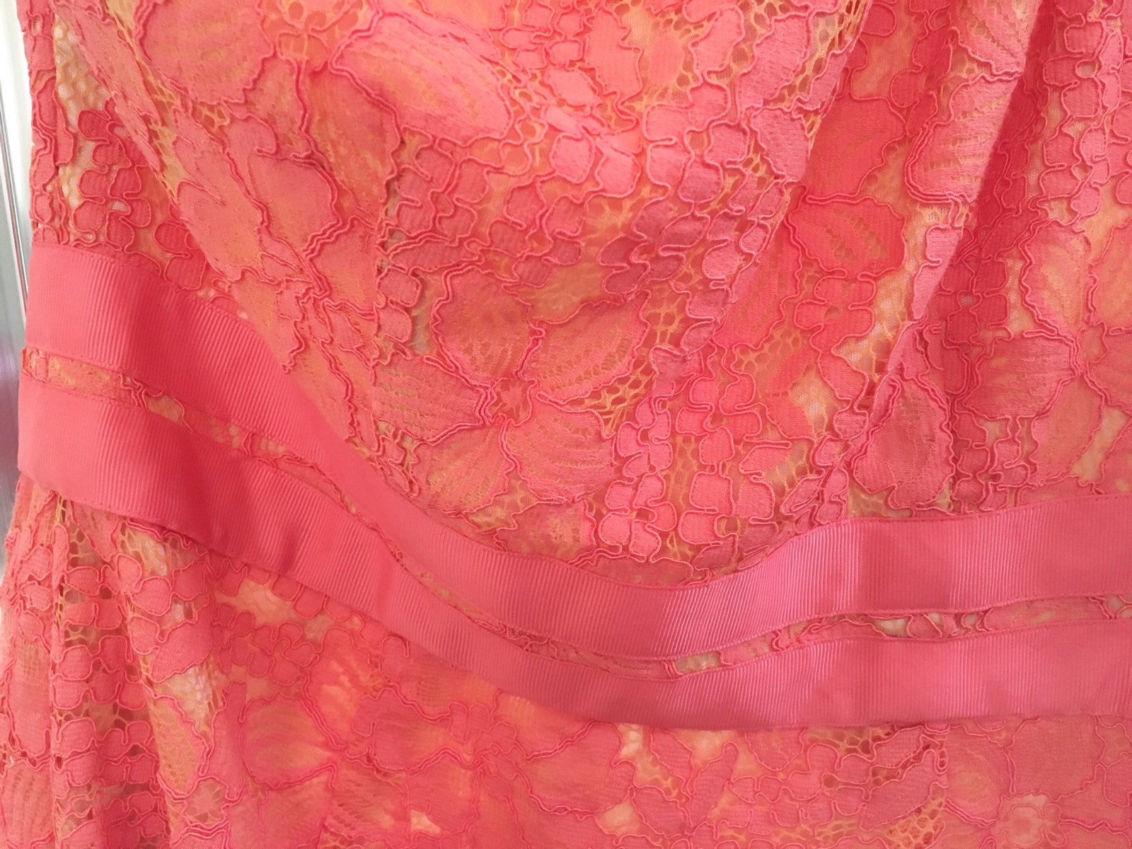 Beautiful One Shoulder, Lace dress, 4,Laundry Shelli Segal, Wrn 5hrs, NWT.