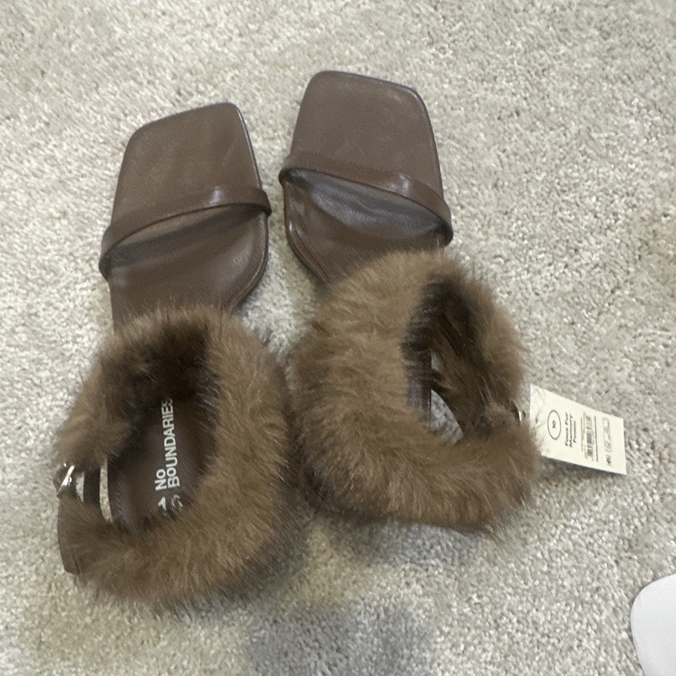 No Boundaries Brown Fur Trim Ankle Strap Buckle Block Heel Sandals US 10