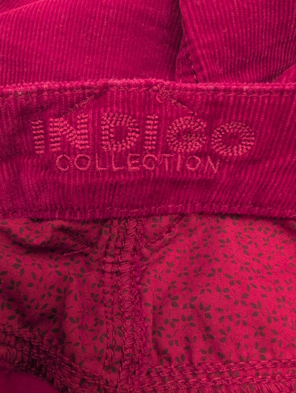 M&S Indigo Collection Corduroy Mini Skirt in Berry Colour Size UK 14 Length 18″.