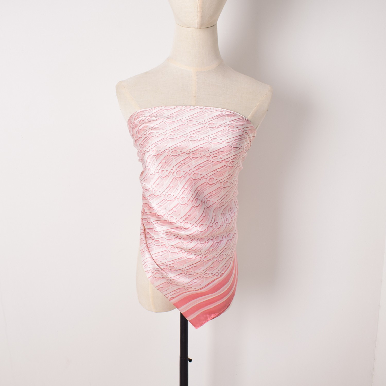 100% AUTHENTIC DIOR SUMMER WRAP SCARF SHAWL STOLE SALMAN PINK 100%SILK PRE OWNED