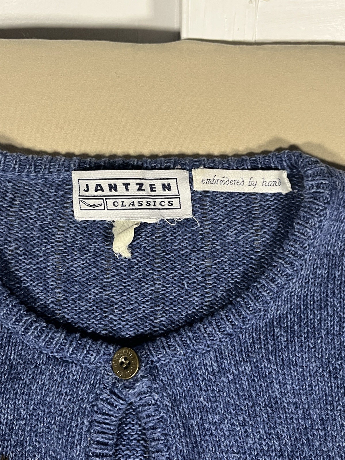 Jantzen Blue Wool Knit Button-Front Cardigan Sweater Embroidered Leaf L
