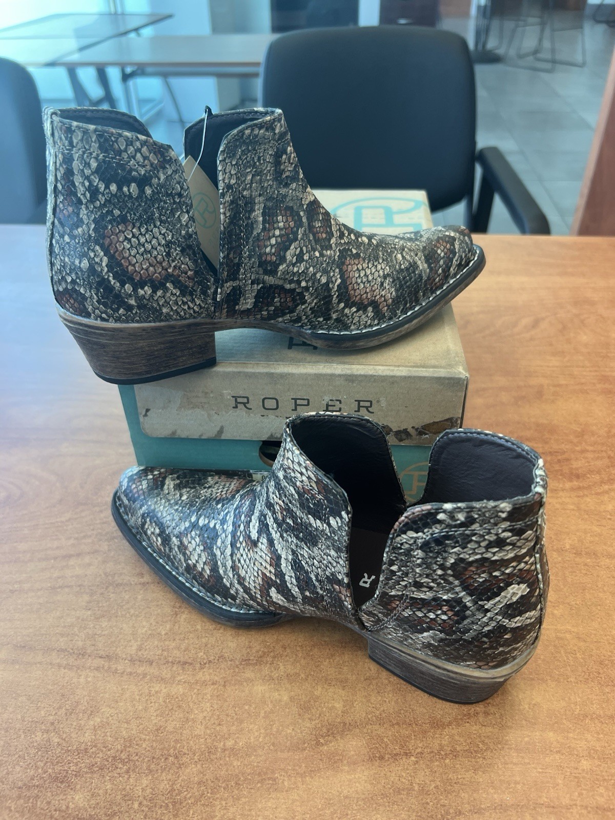 Roper Women’s Faux Snakeskin Ankle Bootie Slip-On Round Toe US 6.5 EU 36.5