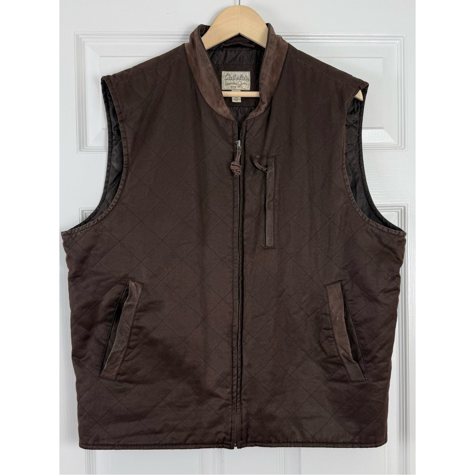CABELA’S Size XL Mens Full Zip Brown Quilted Vest Insulated Leather Trim Hunt
