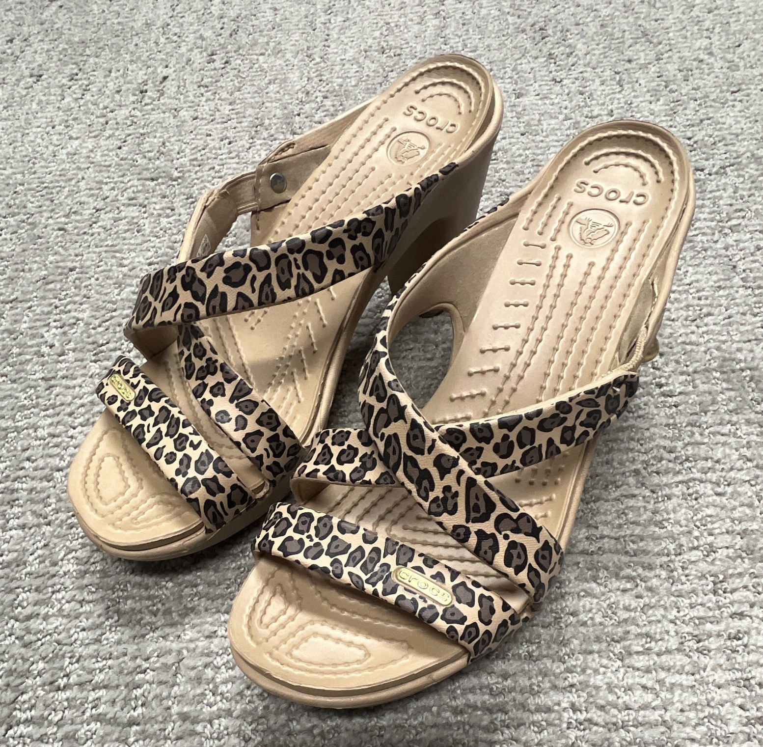 Crocs Beige/Black Faux Leather Animal Print Strappy Slip On Sandals 8