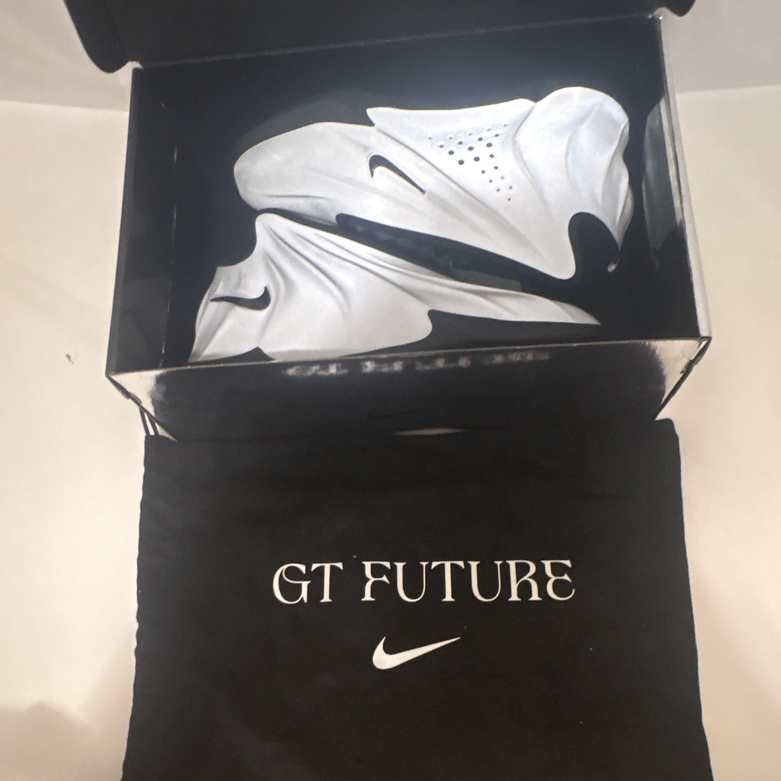 Nike GT Future Metallic Silver/Black/White Men’s Size 7.5 FZ5590-002 BRAND NEW