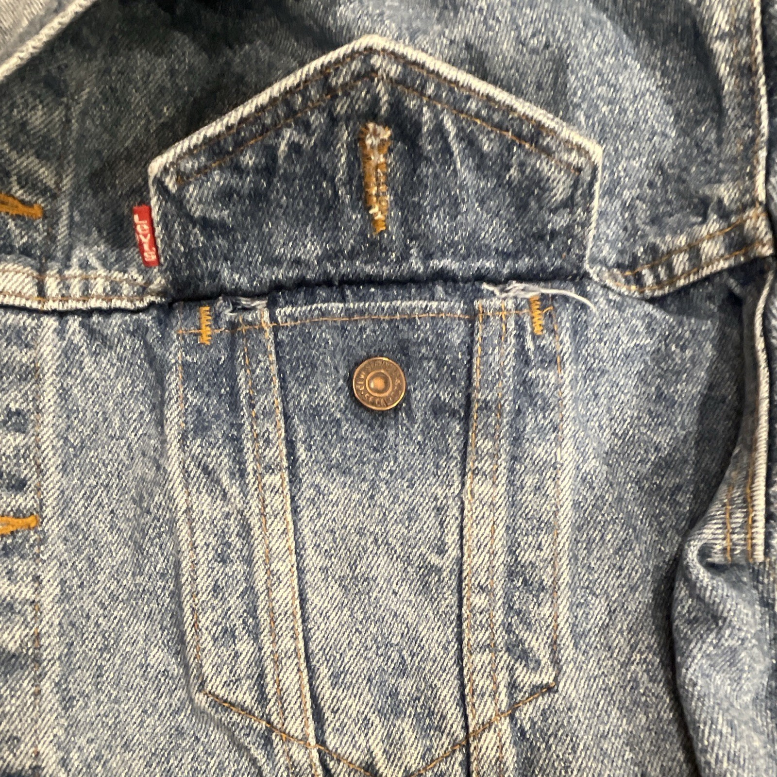 Vintage Levi’s Denim Type III Jacket Mens XL Blue 70507 4890 Trucker Made in USA