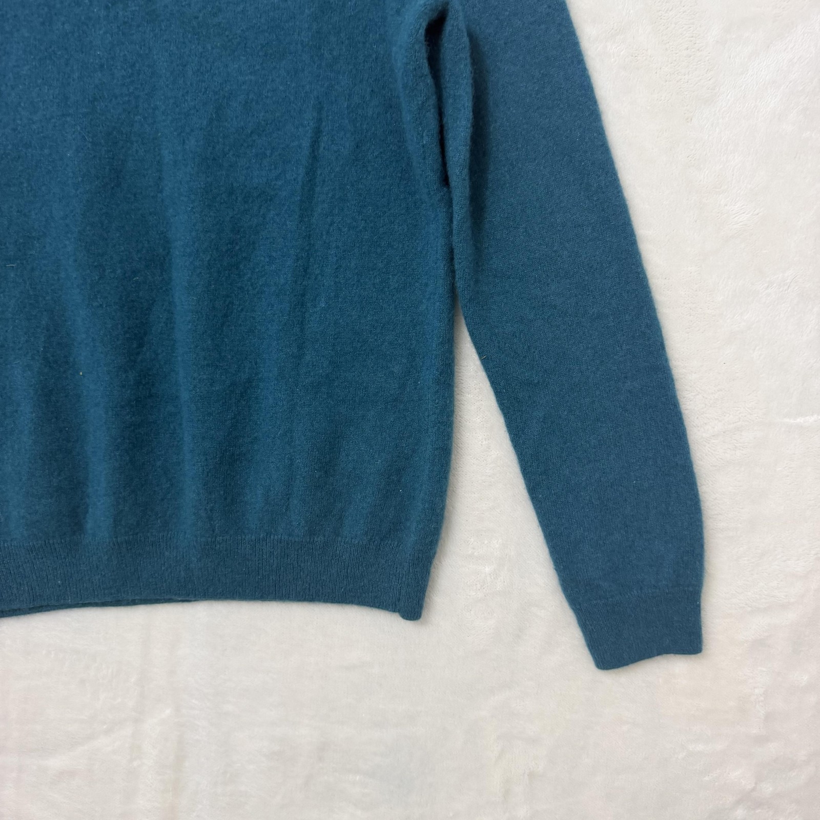 Talbots Cashmere Sweater Womens Medium Blue Crewneck Pullover Knit Soft Fuzzy