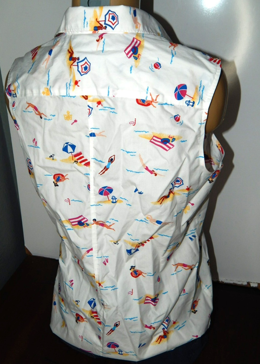 LANDS END NO IRON SUPIMA cute beach scene sleeveless button up shirt WOMENS 12