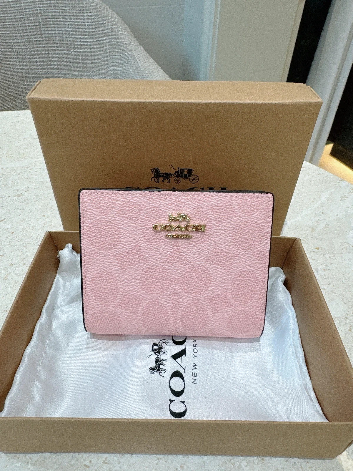 New Coach / Snap CBN32 Wallet In Signature Canvas in Powder Pink
