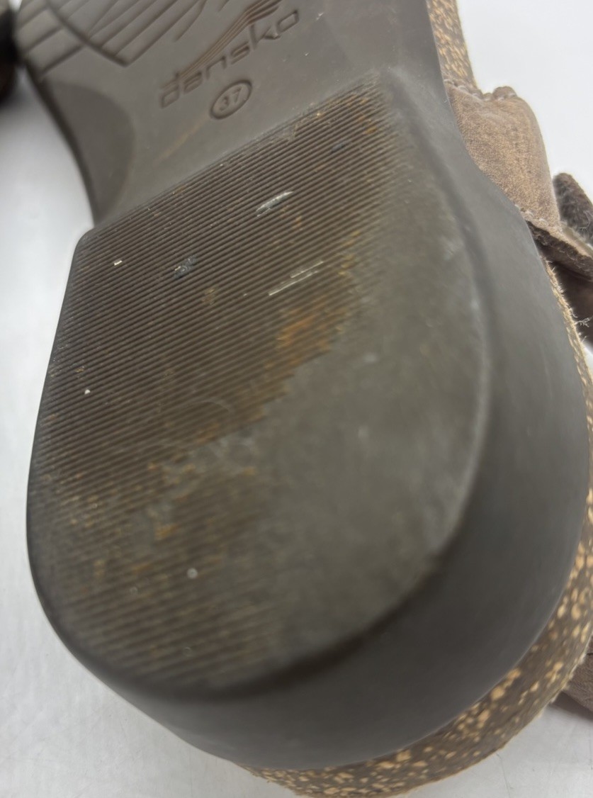 Dansko Reece Brown Distressed Leather Toe Loop Slingback Sandals Womens 37 US 7
