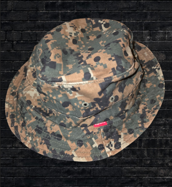 Supreme Comme Des Garcons Bucket Hat CDG Digi Camo Size S/M